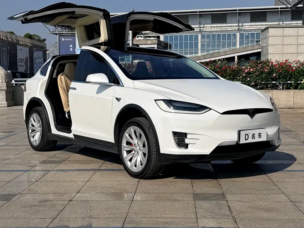 Tesla Model X — фотографии объявления, Фото 15