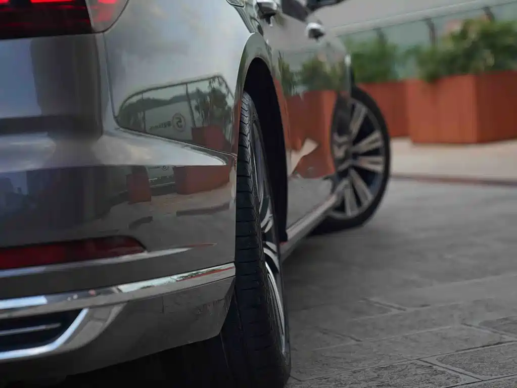 Audi A8 — миниатюра 8