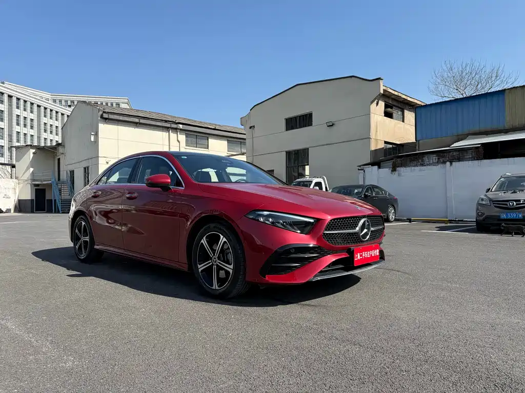 Mercedes-Benz A-Class A 2024 A 200 L Fashion