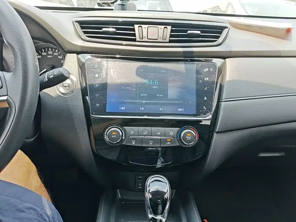 Nissan X-Trail — миниатюра 13