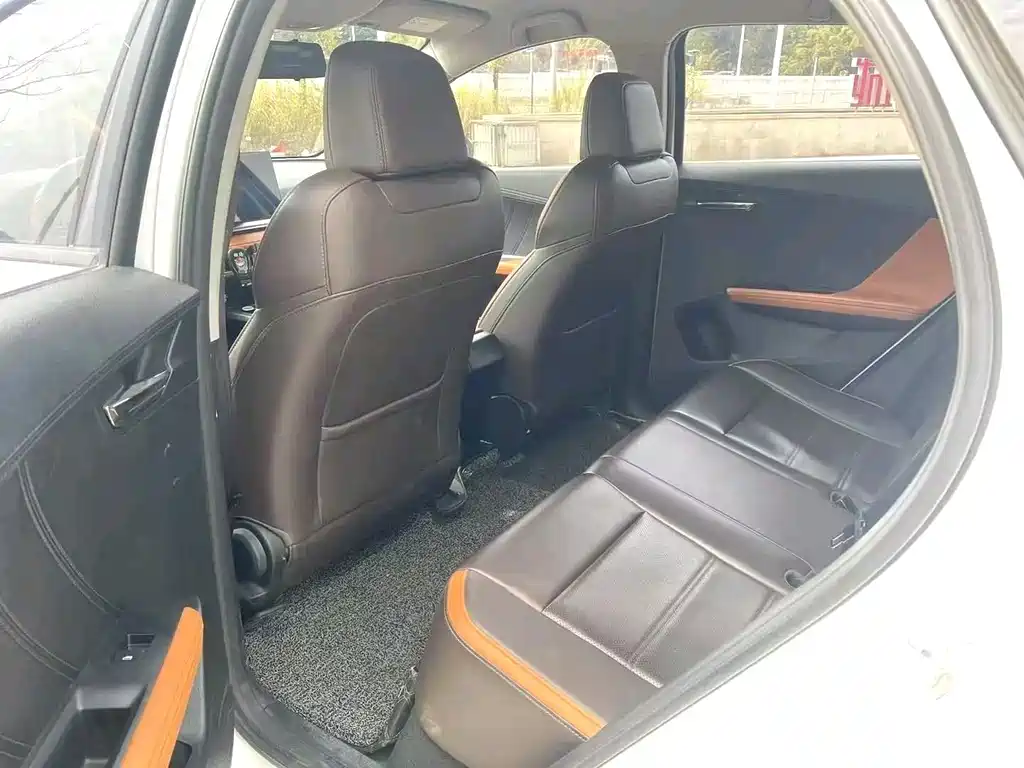 BYD e2 — миниатюра 5