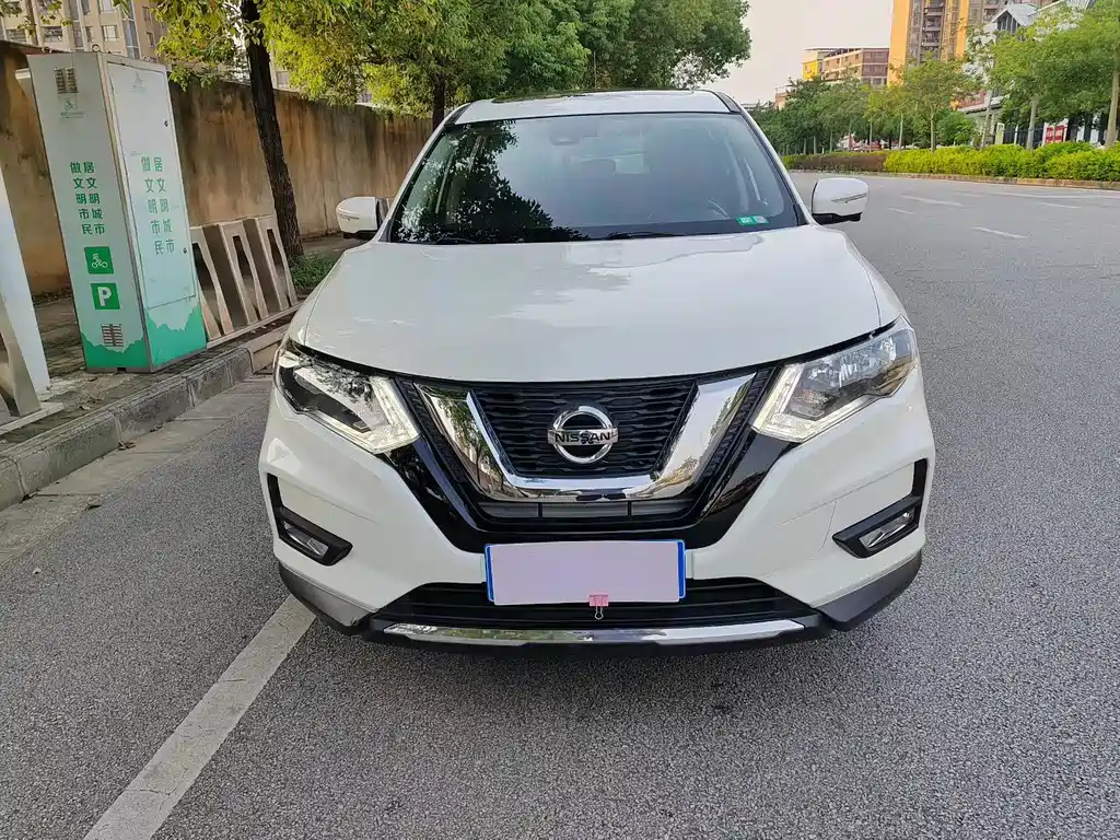 NISSAN QIJUN