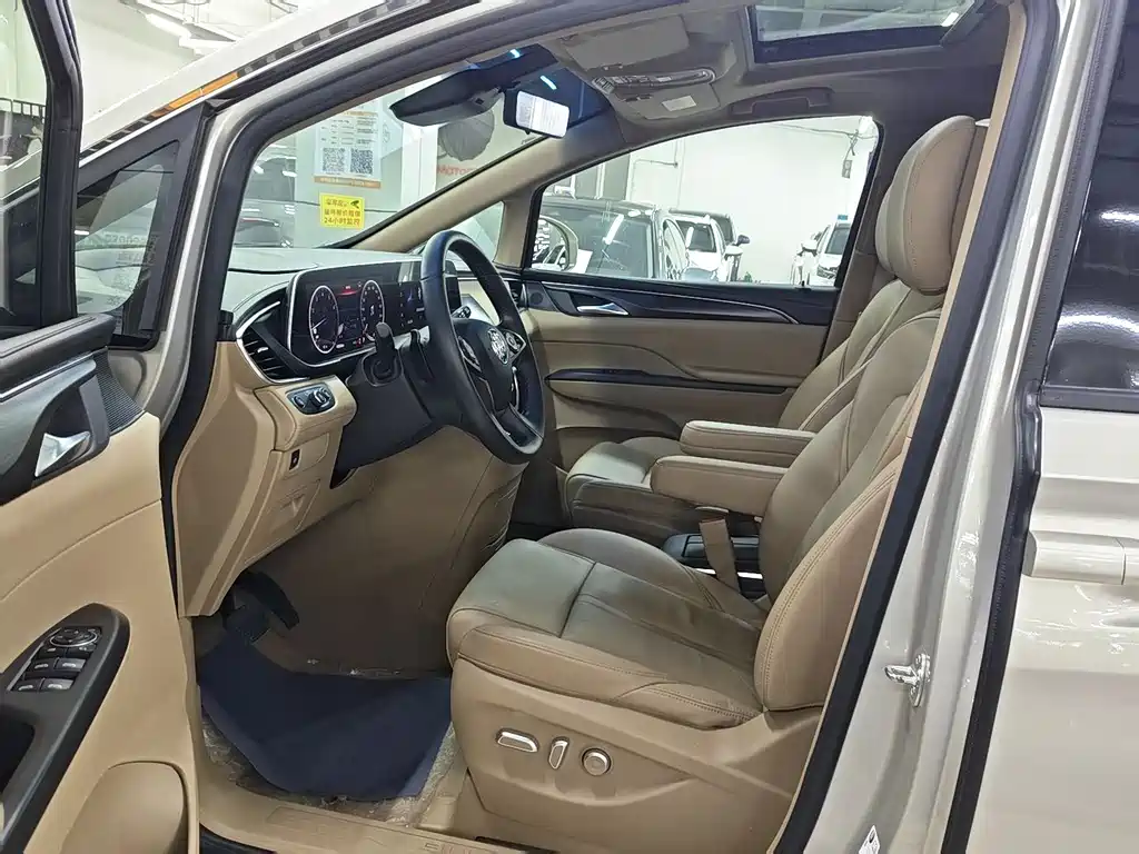 Buick GL8 — миниатюра 7