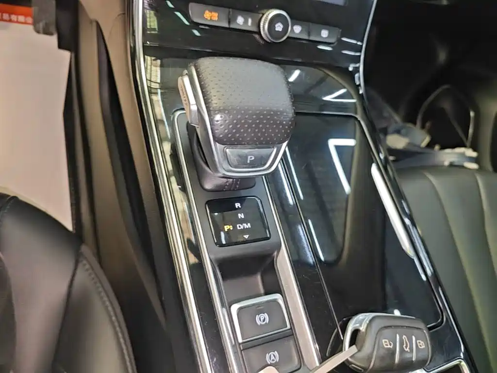 Roewe RX5 MAX — миниатюра 14