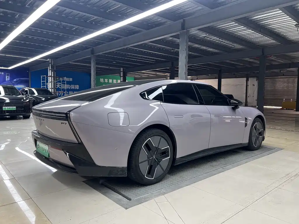 XPeng P7 — миниатюра 7