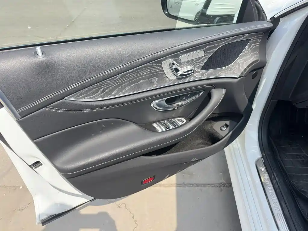 Mercedes-Benz CLS — миниатюра 10