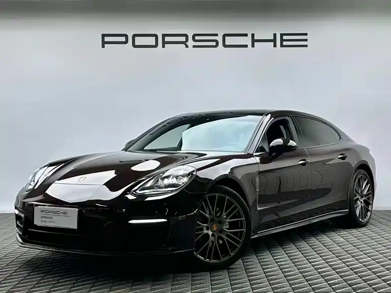 Porsche Panamera 2023