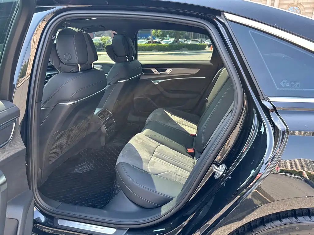 Audi A6L — миниатюра 11