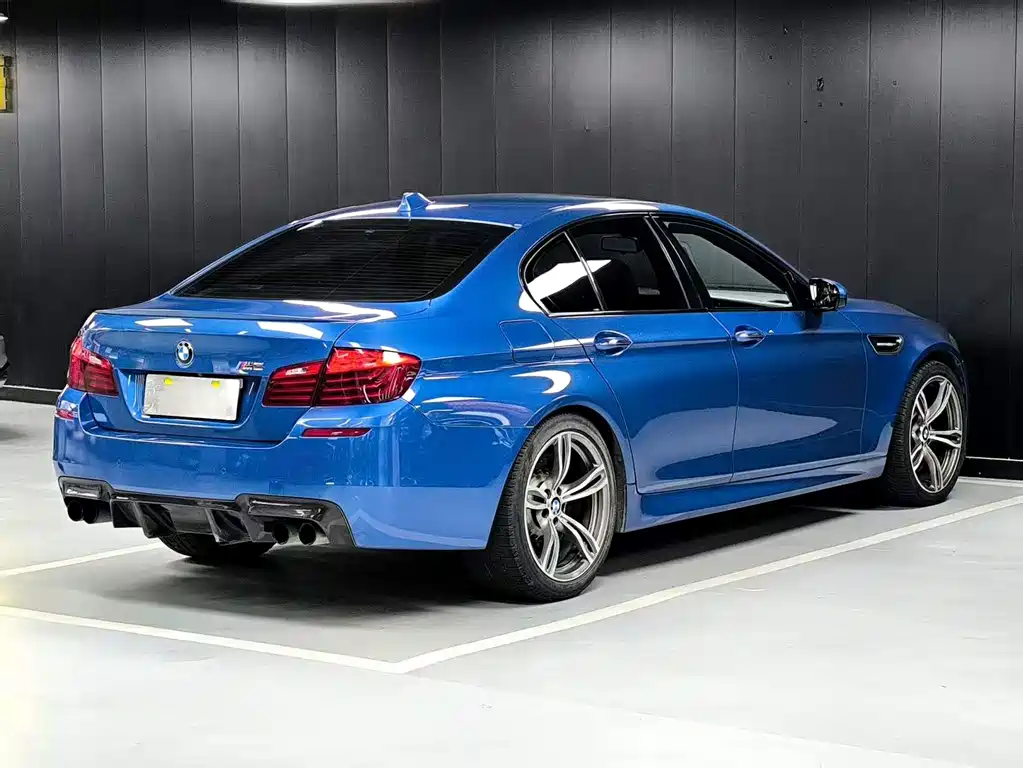 BMW M5 — миниатюра 16
