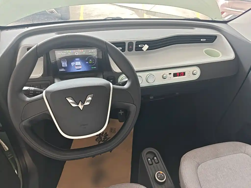 Wuling MINIEV — миниатюра 10