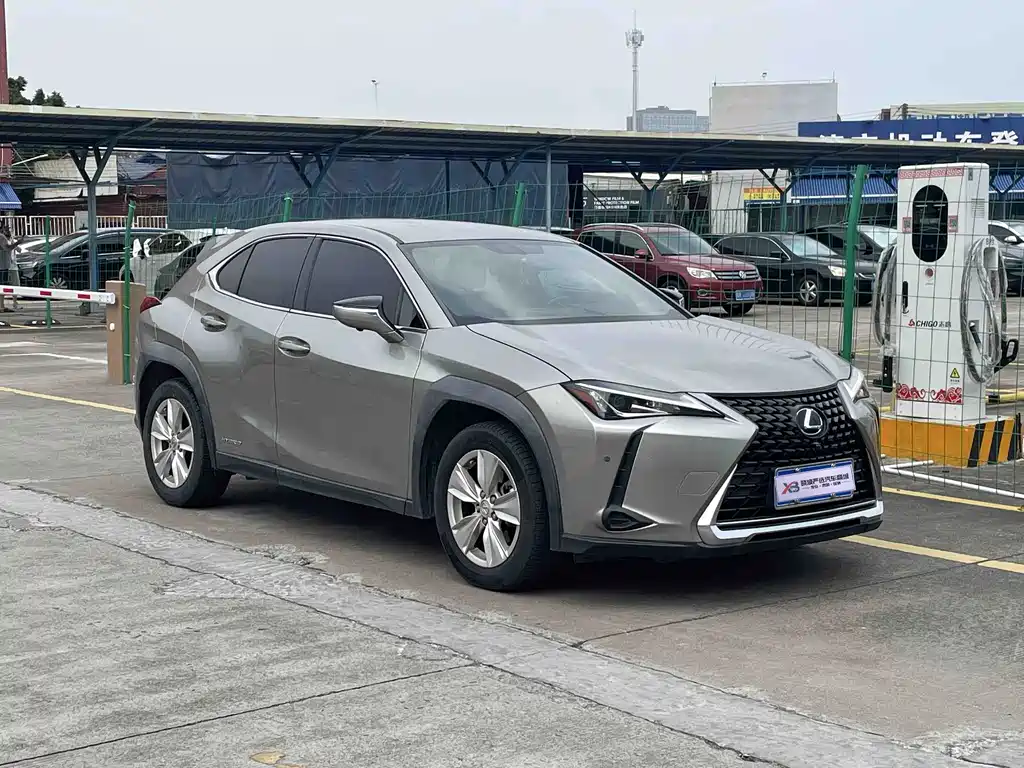 Lexus UX — миниатюра 3