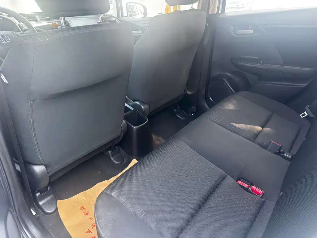 Honda Fit — миниатюра 8