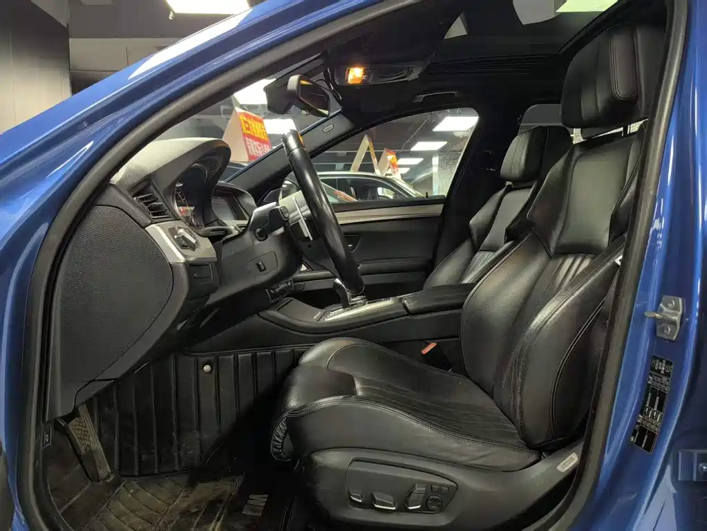 BMW M5 — миниатюра 5