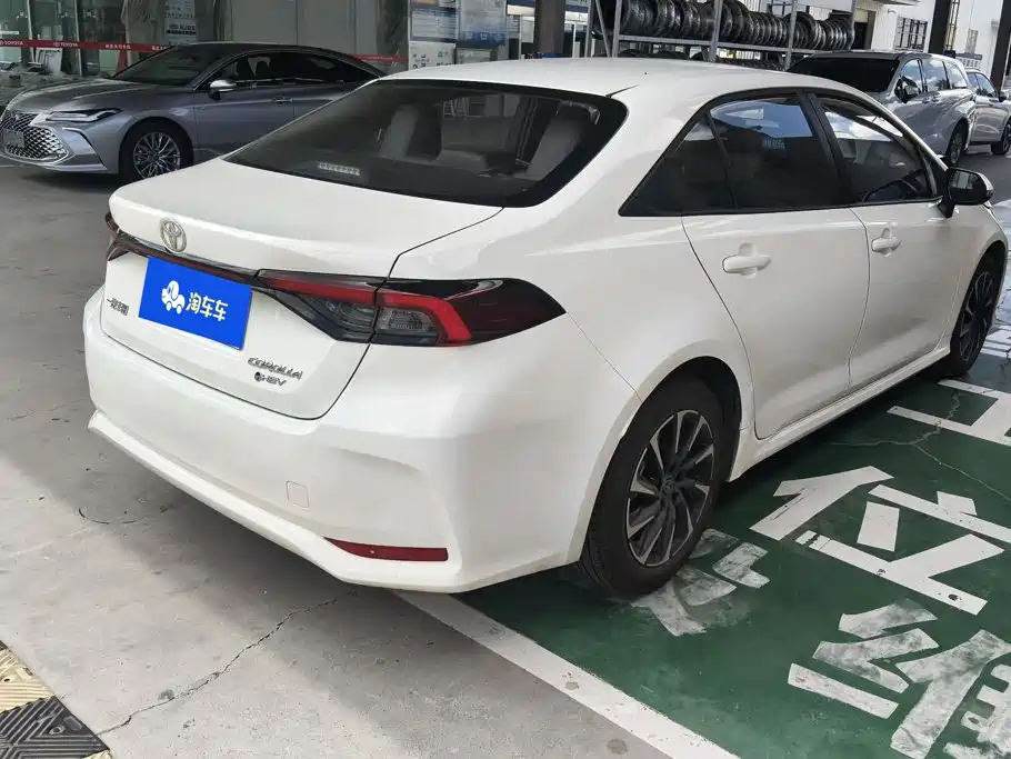 Toyota Corolla — миниатюра 3