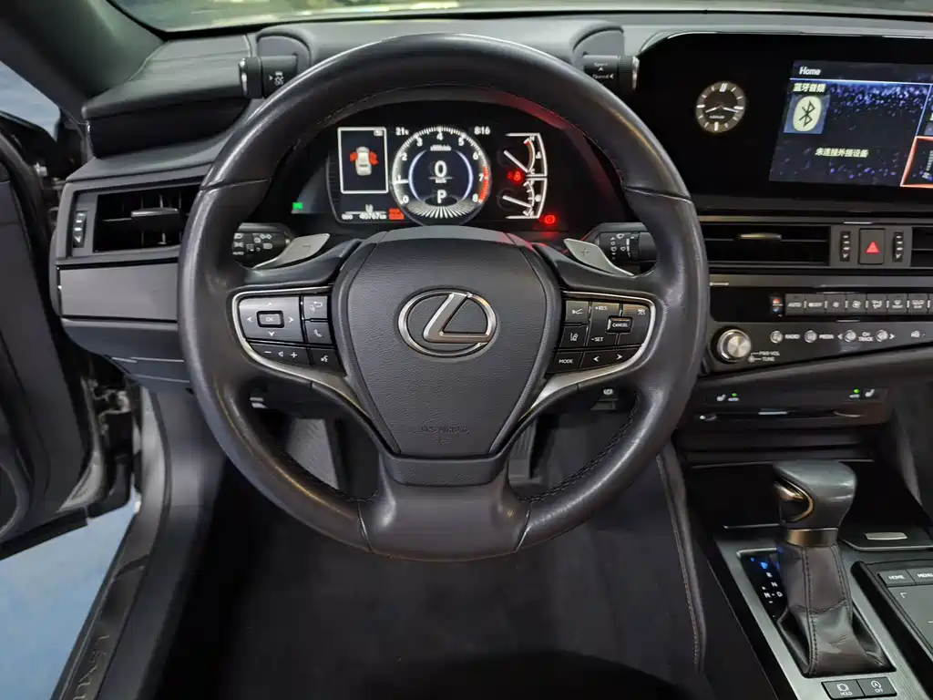 Lexus ES — миниатюра 10