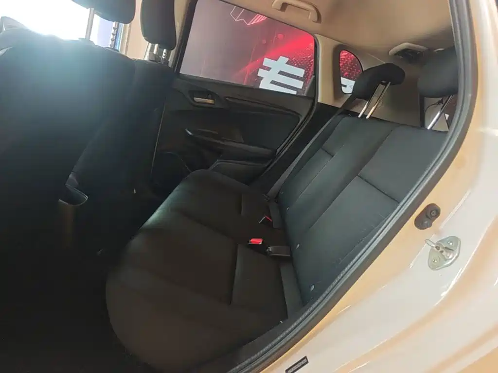 Honda Fit — миниатюра 17