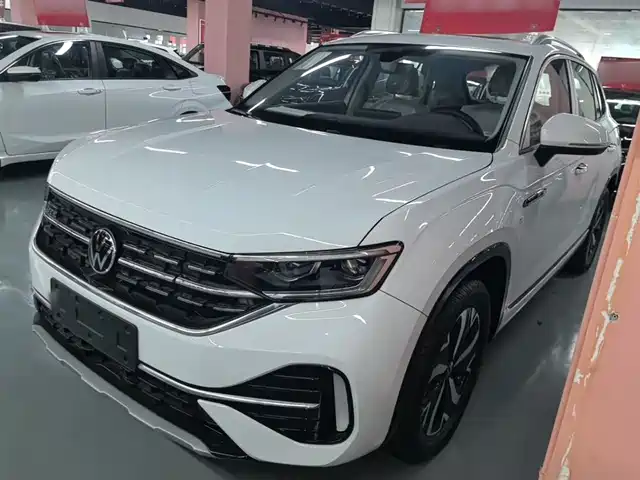 Volkswagen Tharu
