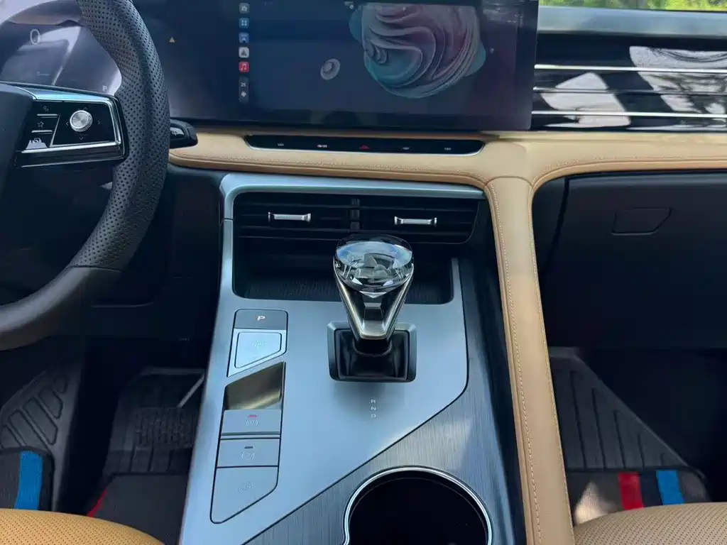 Roewe RX5 New Energy — миниатюра 12