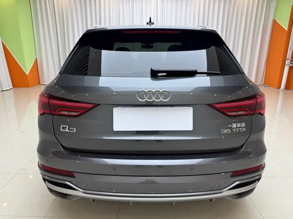 Audi Q3 2023 35 TFSI Fashion (1.4T)