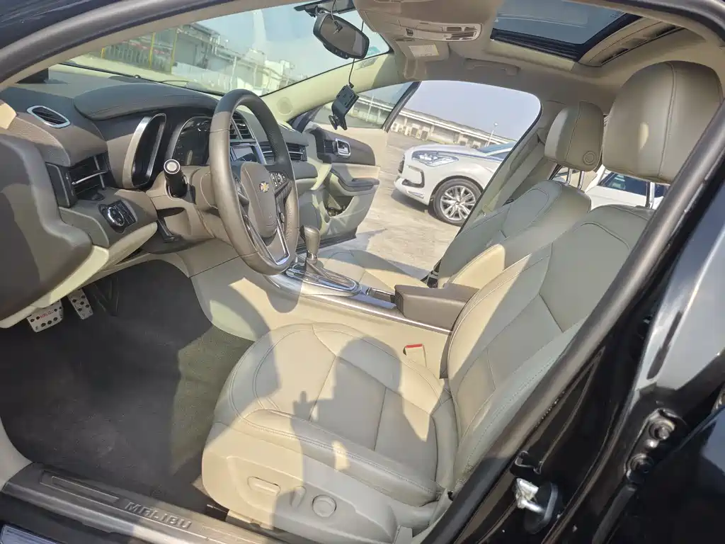 Chevrolet Malibu 2013 2.4L AT Luxury