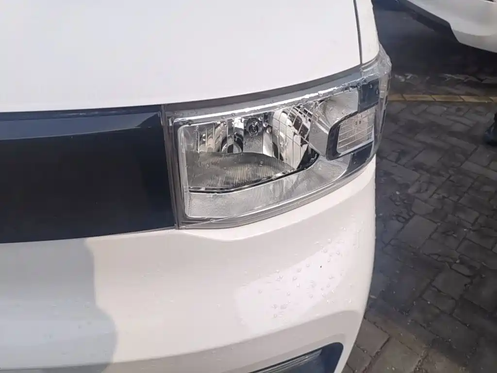 Wuling MINIEV — миниатюра 24