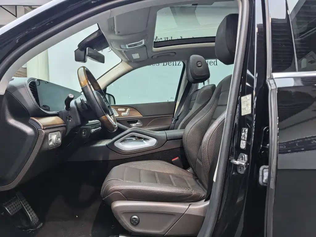 Mercedes-Benz GLS — миниатюра 7