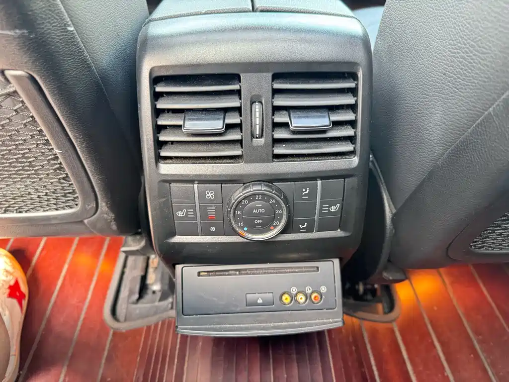 Mercedes-Benz GLS — миниатюра 10