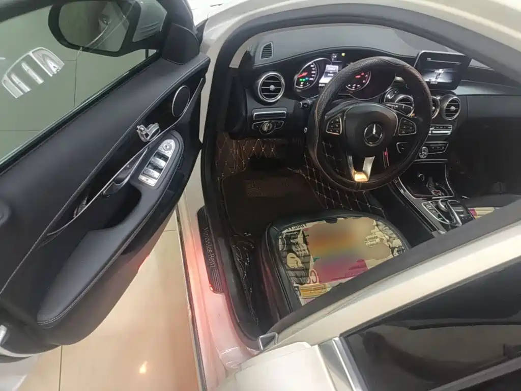 Mercedes-Benz C-Class — миниатюра 16