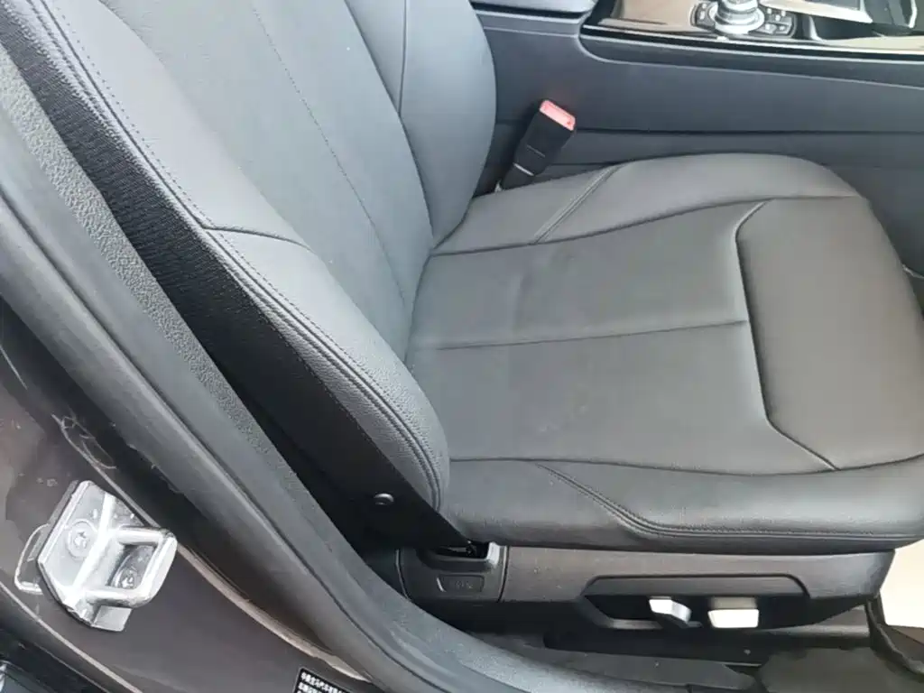 BMW 3 Series — миниатюра 25