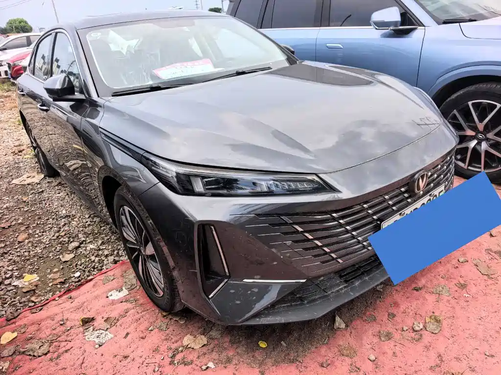 Changan Побег PHEV — миниатюра 3