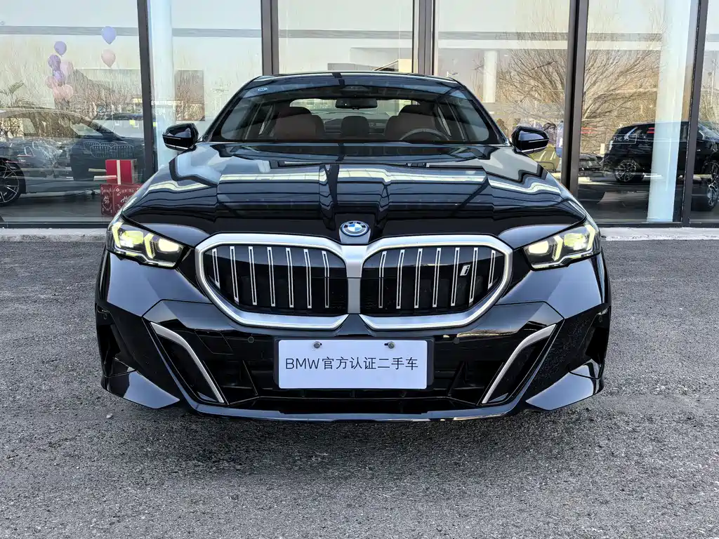BMW I5