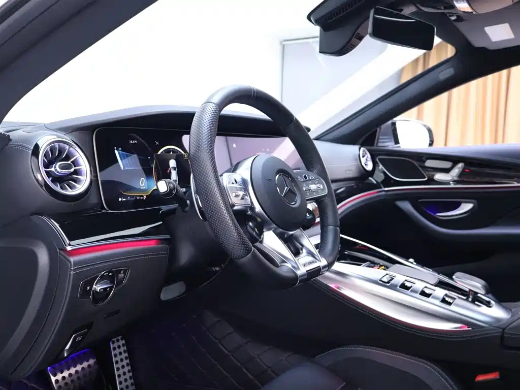 MERCEDES-BENZ AMG GT