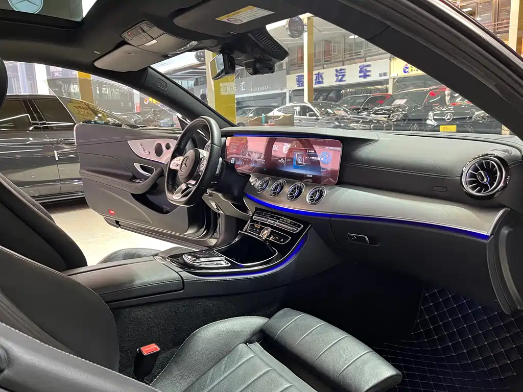 MERCEDES-BENZ E CLASS