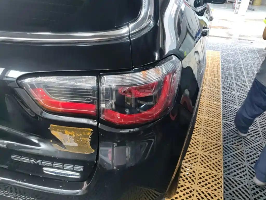 Jeep Compass — миниатюра 8