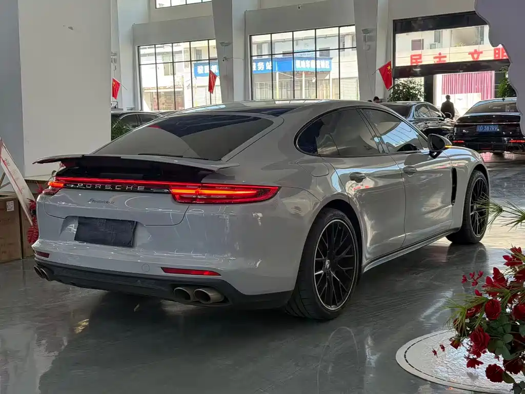 Porsche Panamera — миниатюра 7
