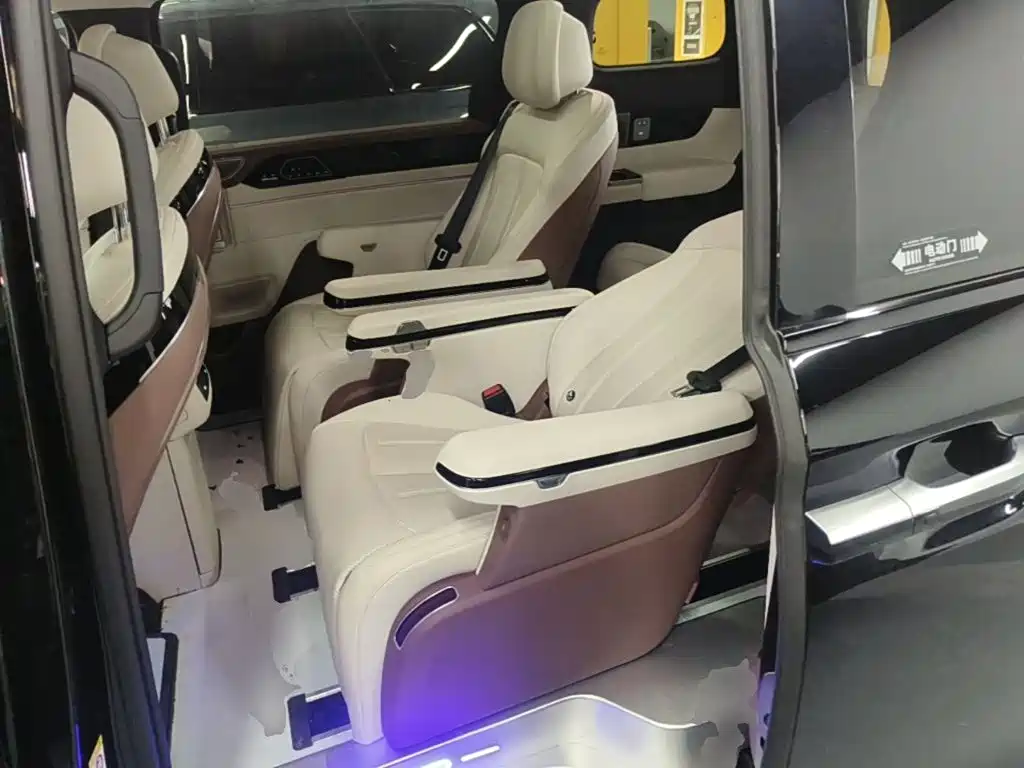 BYD Xia — миниатюра 17
