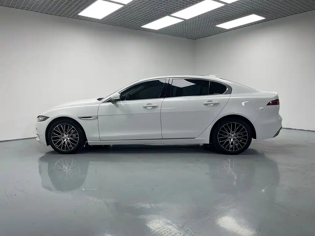 Jaguar XEL — миниатюра 4