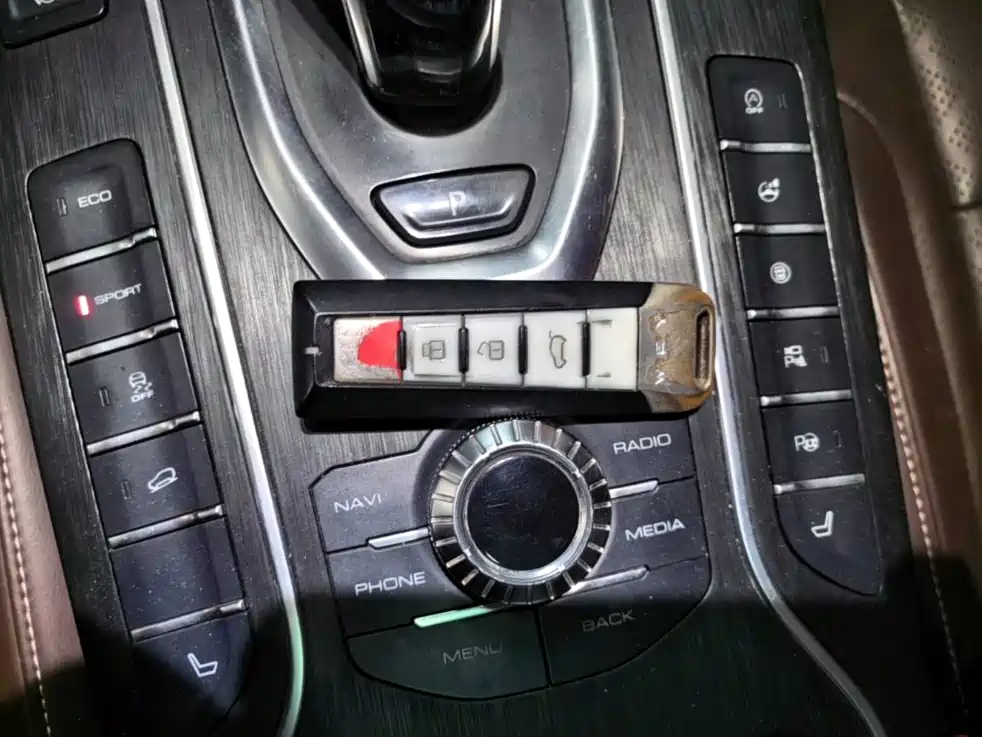 Wey Wey VV6 — миниатюра 9