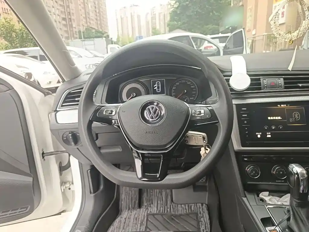 Volkswagen Lamando — миниатюра 11