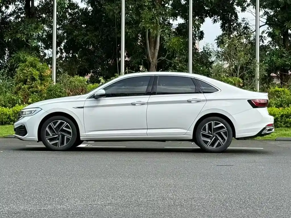 Volkswagen Sagitar — миниатюра 7