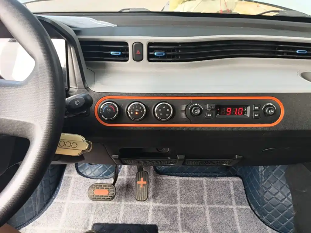 Wuling MINIEV — миниатюра 13