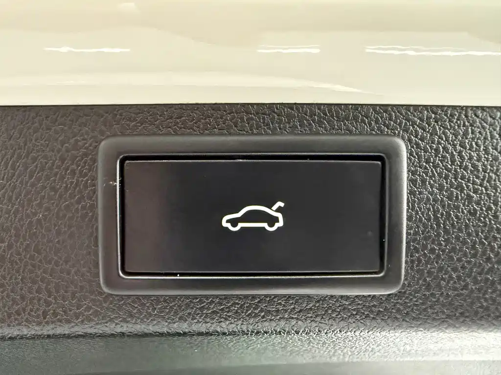 Skoda Karoq — миниатюра 20