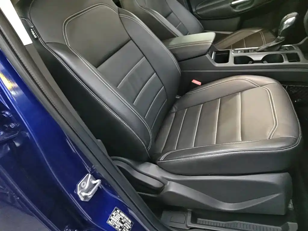 Ford Kuga — миниатюра 25