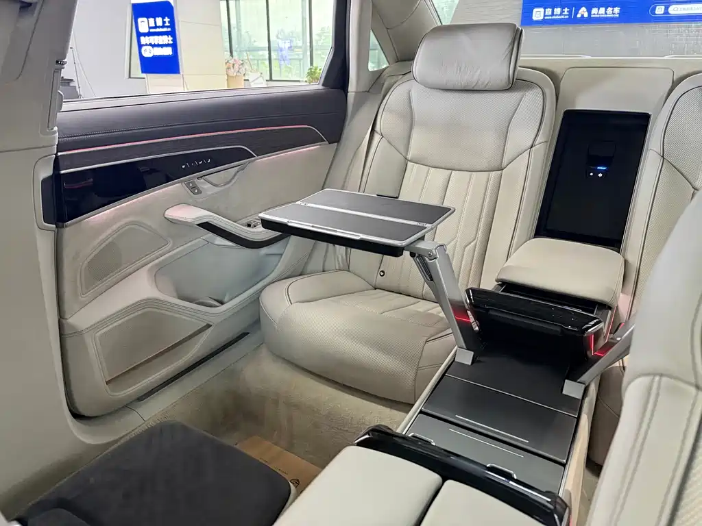 Audi A8 — миниатюра 12