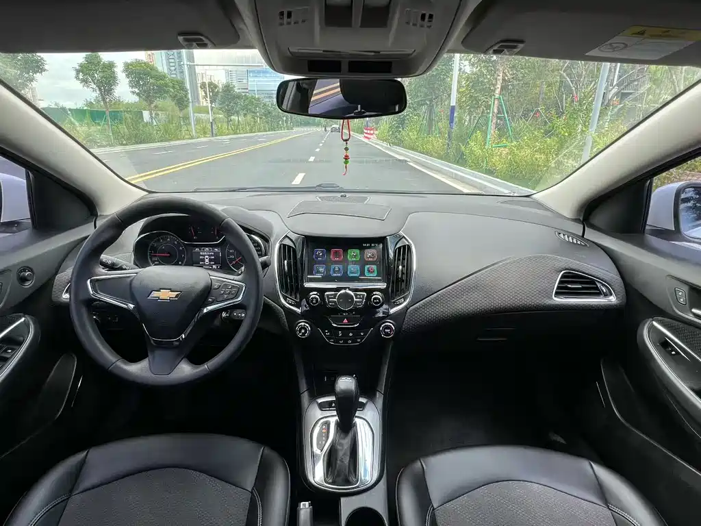 Chevrolet Cruze — миниатюра 8