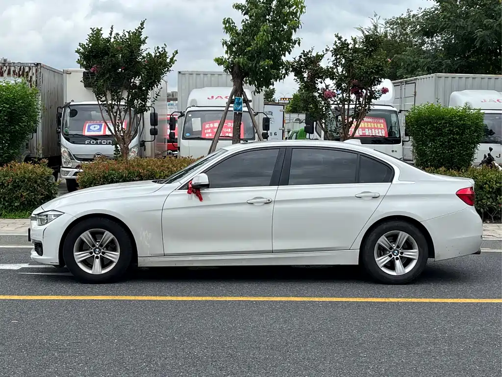 BMW 3 Series — миниатюра 3