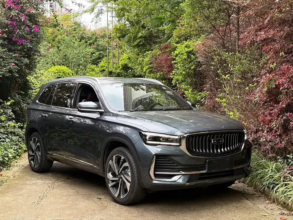 Geely Xingyue L — миниатюра 2