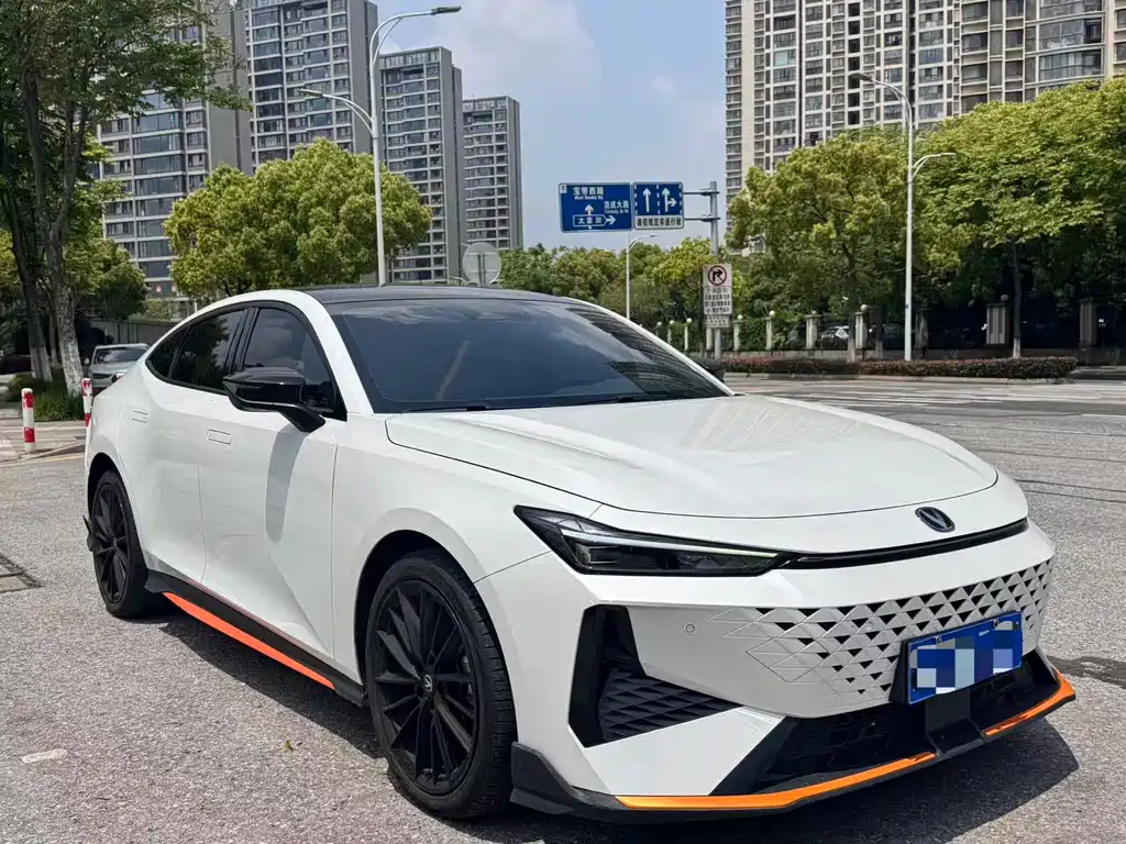 Changan UNI-V — миниатюра 3