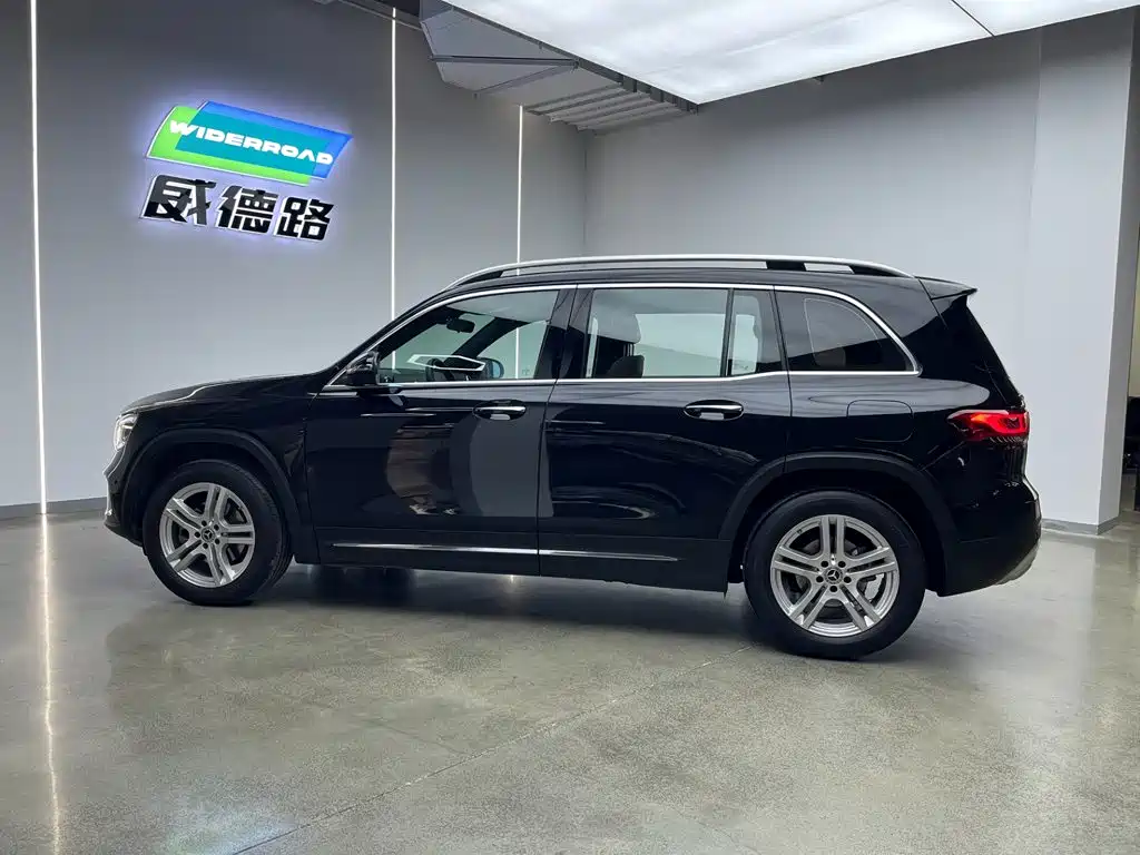Mercedes-Benz GLB — миниатюра 4