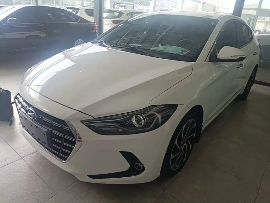 Hyundai Elantra — миниатюра 2